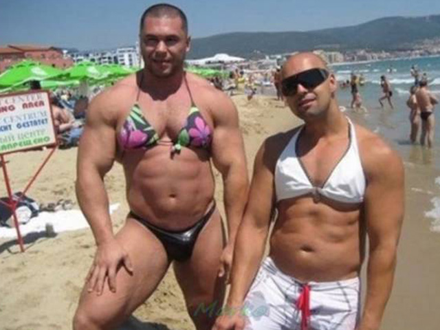 Tranh vui - Giật mình với thời trang "khác người" của quý ông