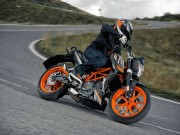 Thế giới xe - 2017 KTM 125 Duke bắt gặp “trần trụi” thử nghiệm