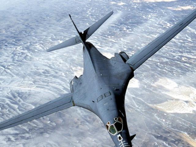 Thế giới - Mỹ điều máy bay ném bom tầm xa bao quát toàn Biển Đông