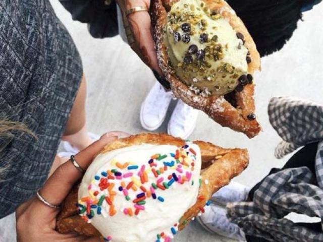 Ẩm thực - Những món bánh mì nghe "lạ hoắc" mà tuyệt ngon ở Hà Nội