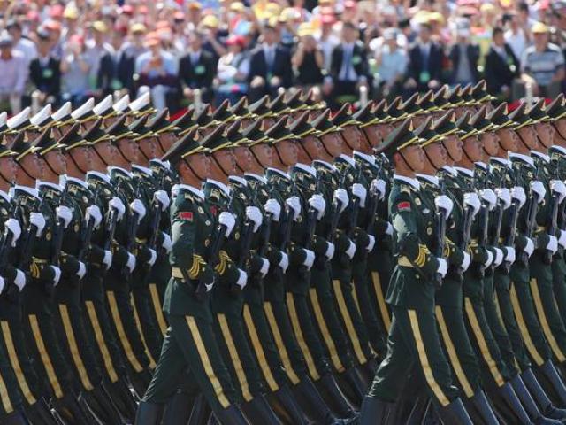 Thế giới - TQ đổ "tiền tấn" cho 30 vạn lính "âm thầm" nghỉ hưu