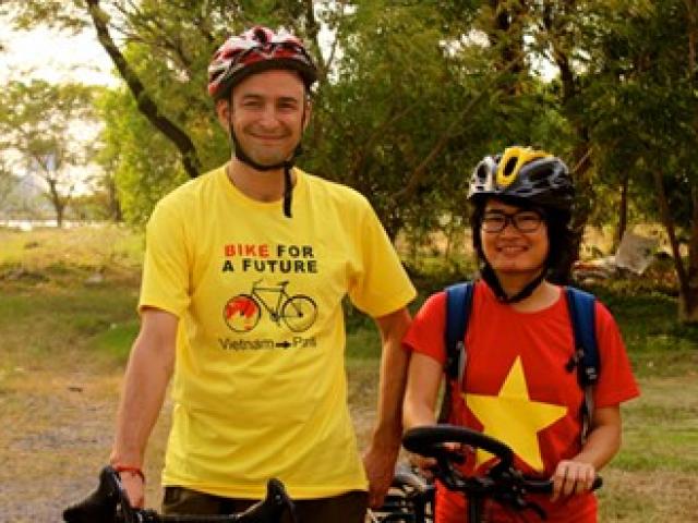 Cô gái Việt và 300 ngày đạp xe tới Paris