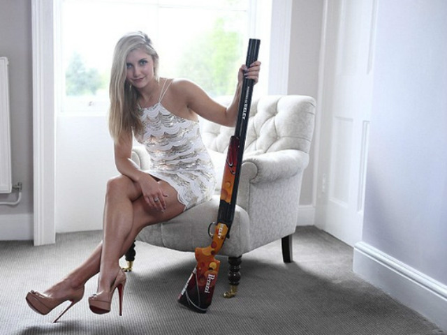 Thể thao - Gặp nữ xạ thủ Anh nóng bỏng tranh tài ở Rio 2016