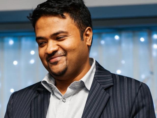 Thế giới - Tỉ phú trẻ Ấn Độ thách thức Bill Gates