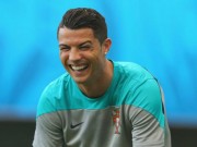 Bóng đá - Clip triệu người xem: Ronaldo giả cảnh sát hù bạn