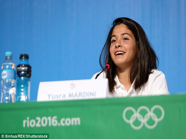 Thể thao - Olympic: Cô gái tị nạn liều mình cứu 19 người giữa biển