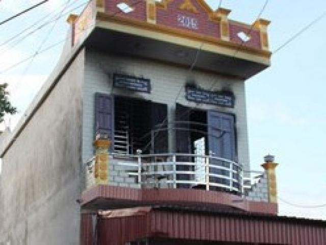 Tin tức trong ngày - Cháy nhà lúc nửa đêm, một cháu bé tử vong