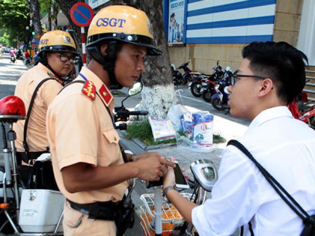 Tin tức trong ngày - Clip: Game thủ săn Pokémon, CSGT "săn" game thủ