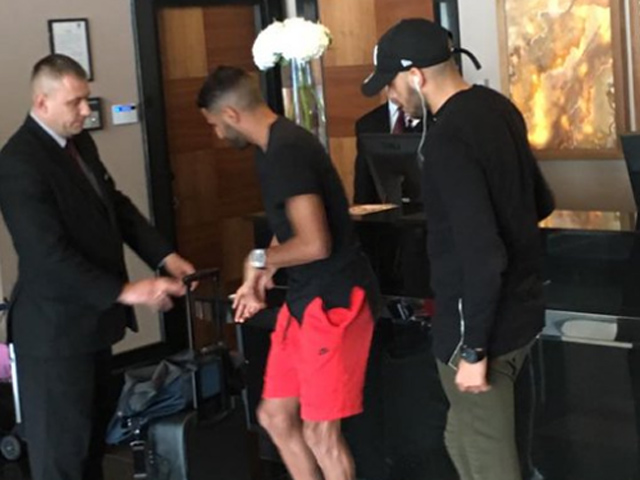 Bóng đá - Nóng: Mahrez bị đồn "lén lút" đàm phán với Chelsea