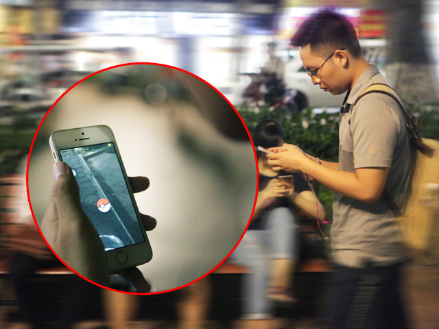 Tin tức trong ngày - Theo chân những "kẻ mộng du" săn Pokémon trong đêm