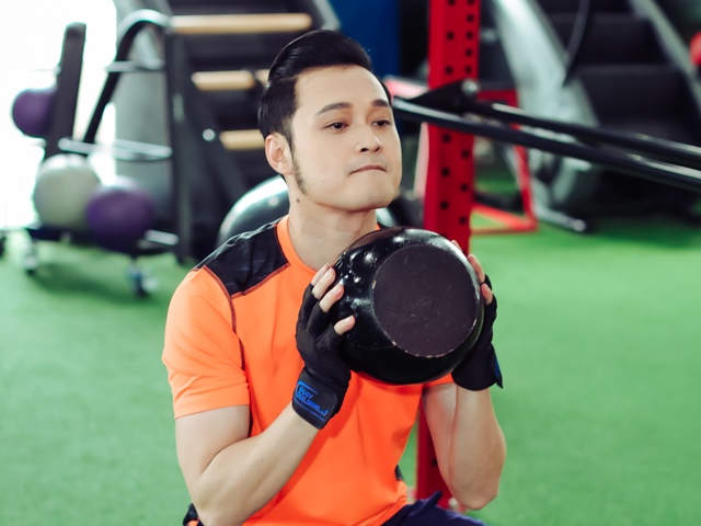 Ca nhạc - MTV - Quang Vinh tập gym để tái xuất showbiz ở tuổi 34