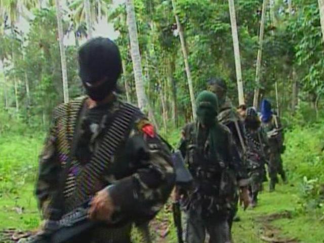 Thế giới - TT Philippines quyết diệt nhóm khủng bố chặt đầu con tin