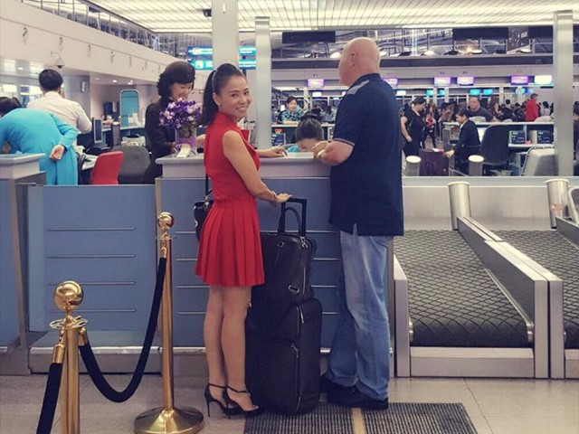 Ca nhạc - MTV - Thu Minh tiễn chồng đi nước ngoài giữa scandal nợ nần