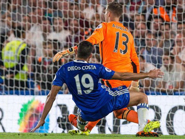 Chelsea: Thoát thẻ đỏ, Diego Costa thành cứu tinh