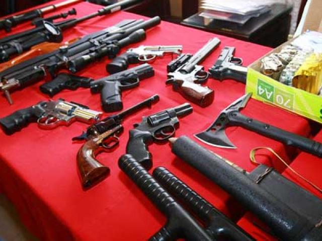 Pháp luật - Đàn em gây án giết người, đại ca lộ "kho" súng khủng