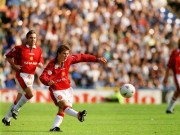 Bóng đá - Beckham &amp; 20 năm siêu phẩm giữa sân để đời cho MU