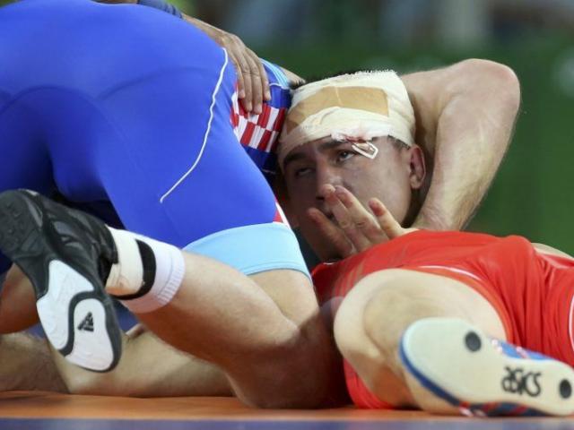 Olympic 2016 - Đô vật "chết lâm sàng" trở lại giật HCV Olympic