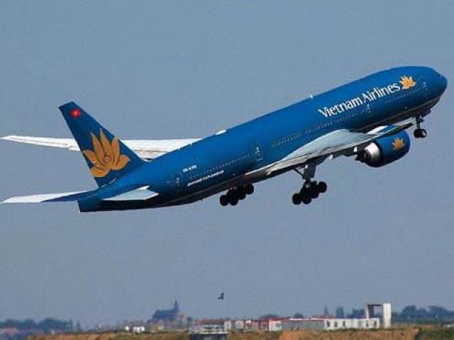 Tin tức trong ngày - Tránh bão Thần Sét, Vietnam Airlines hủy 10 chuyến bay