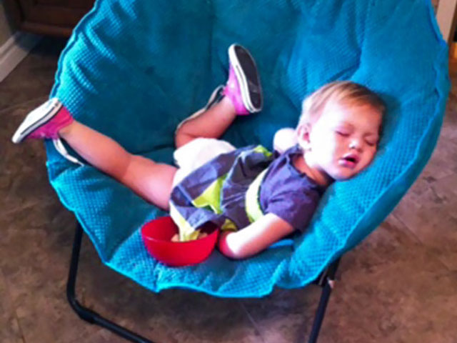 Cười 24H - Cuối tuần ngủ nướng cho sướng cô chú ơi!