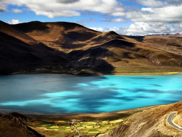 Du lịch - 10 hồ nước đẹp "rụng rời" trên dãy núi Himalayas