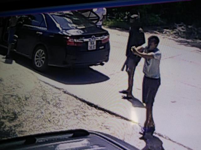 Pháp luật - Vụ nổ súng truy sát 1 gia đình: Do tranh giành địa bàn?