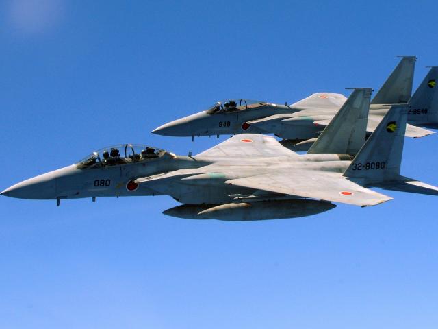 Nhật sẽ tăng gấp đôi tên lửa trên máy bay F-15 chống TQ
