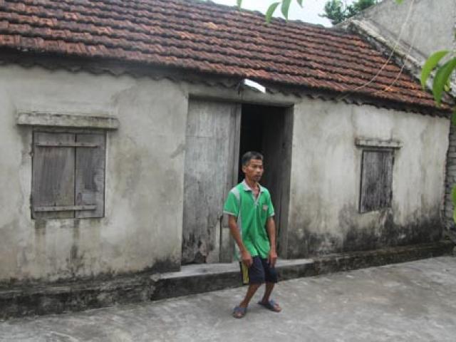 Tin tức trong ngày - Xóm nghèo oằn mình đóng quỹ, phí