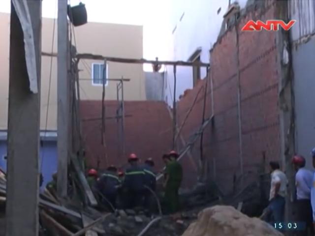 Cận cảnh đống đổ nát vụ sập nhà kinh hoàng ở Quy Nhơn