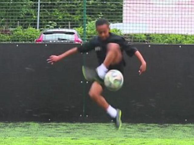 Bóng đá - Arsenal sở hữu siêu sao youtube được khen giống Ronaldo