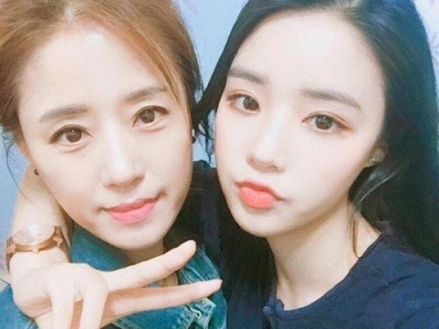 Bạn trẻ - Cuộc sống - Ảnh mẹ trẻ đẹp như con gái khiến dân mạng ngỡ ngàng