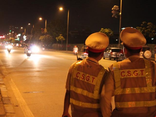 Tin tức trong ngày - Phạt nồng độ cồn: Nhân viên quán bia mật báo cho khách