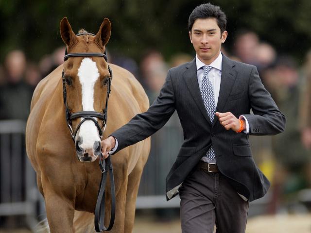 Olympic 2016 - Vẻ đẹp mê hoặc "nam thần" đua ngựa Trung Quốc