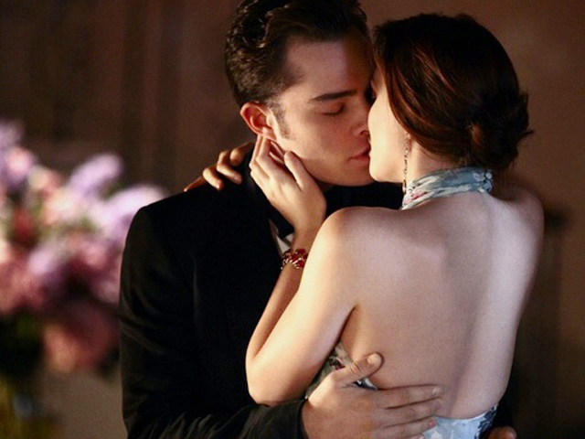 Bạn trẻ - Cuộc sống - Sốc khi phát hiện dì ghẻ dẫn nhân tình về nhà