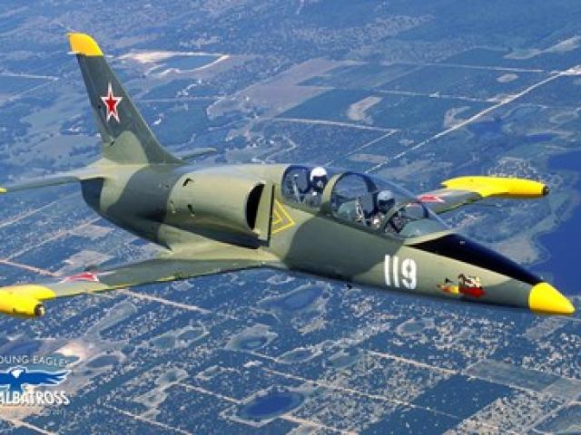 Tin tức trong ngày - Cận cảnh sức mạnh máy bay huấn luyện L-39