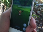 Tin tức trong ngày - Mải “săn” Pokemon, 3 cô gái quên trả tiền cơm