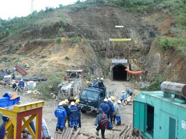 Tin tức trong ngày - Gặp lại nữ công nhân thoát chết vụ sập hầm Đạ Dâng