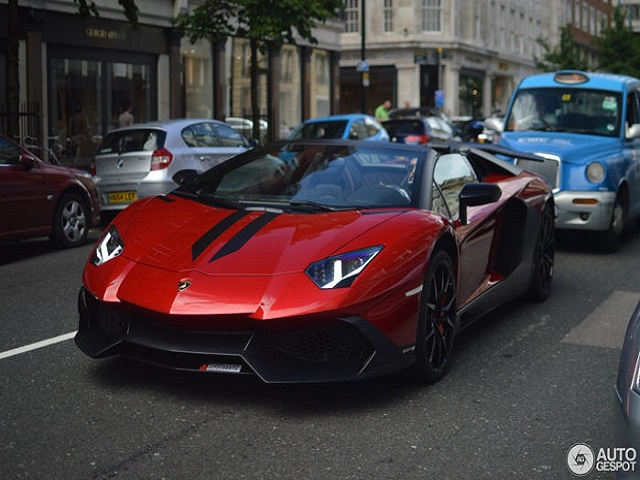 Tin tức ô tô - Lamborghini Aventador LP 720-4 "cực độc" trên đường phố London