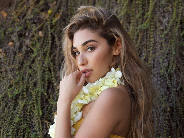 Bóng đá - Ngắm vẻ gợi cảm của bạn gái mới Pogba