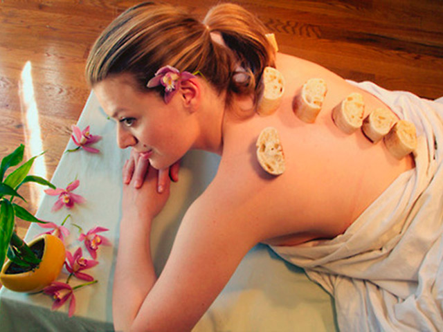 Tranh vui - Chết cười với công dụng "không ngờ tới" của bánh mì