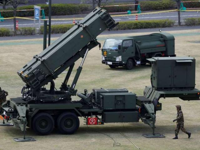 Quân đội Nhật xin thêm tiền làm tên lửa ngăn Trung Quốc
