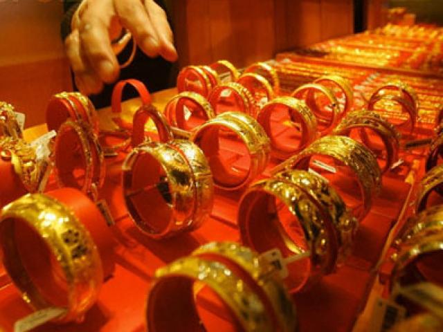 Tài chính - Bất động sản - Giá vàng hôm nay 31/8: Lao dốc không phanh