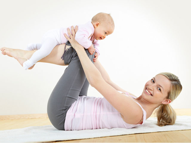 Bí quyết làm đẹp - Vừa trông con, vừa giữ dáng với 5 bài tập cực vui nhộn