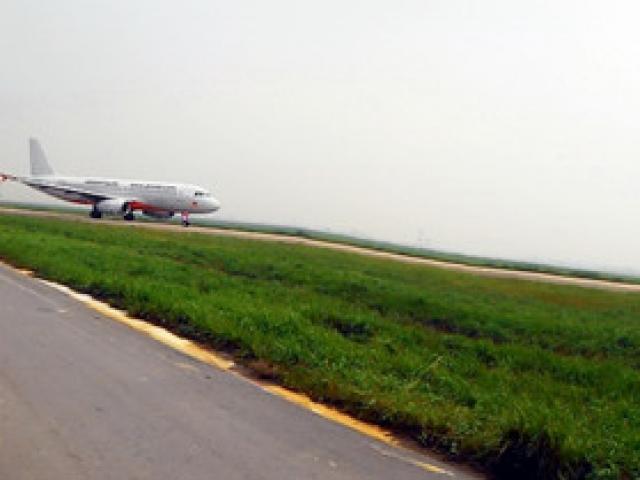 Tin tức trong ngày - Khẩn cấp xây cầu vượt gỡ kẹt cho sân bay Tân Sơn Nhất