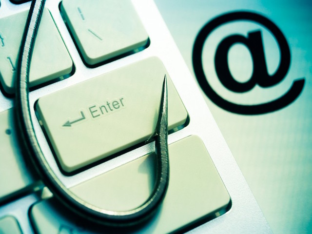 Công nghệ thông tin - Coi chừng email lừa đảo "tặng" kèm mã độc!