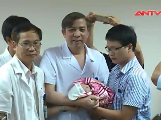 Video An ninh - Con trai Thiếu úy Huyền Trâm bụ bẫm xuất viện