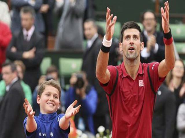 Thể thao - Cứ nghe tới cá độ, Djokovic… 'chạy mất dép'