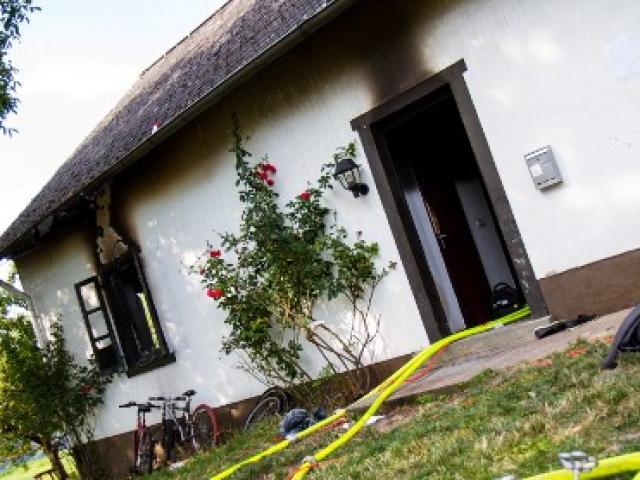 Thế giới - Đức: Châm lửa đốt vợ, chồng cháy thành than