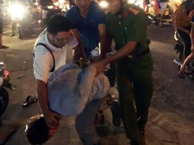 Tin tức trong ngày - Chặn hàng loạt ô tô trên đường để... bẻ gương