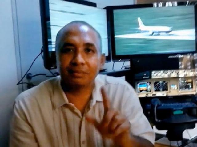 Hành vi lạ của cơ trưởng MH370 hai ngày trước thảm họa