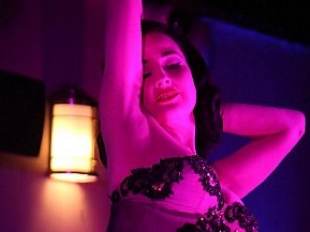 Ca nhạc - MTV - "Bỏng mắt" màn diễn bốc lửa của vũ nữ thoát y Dita Von Teese